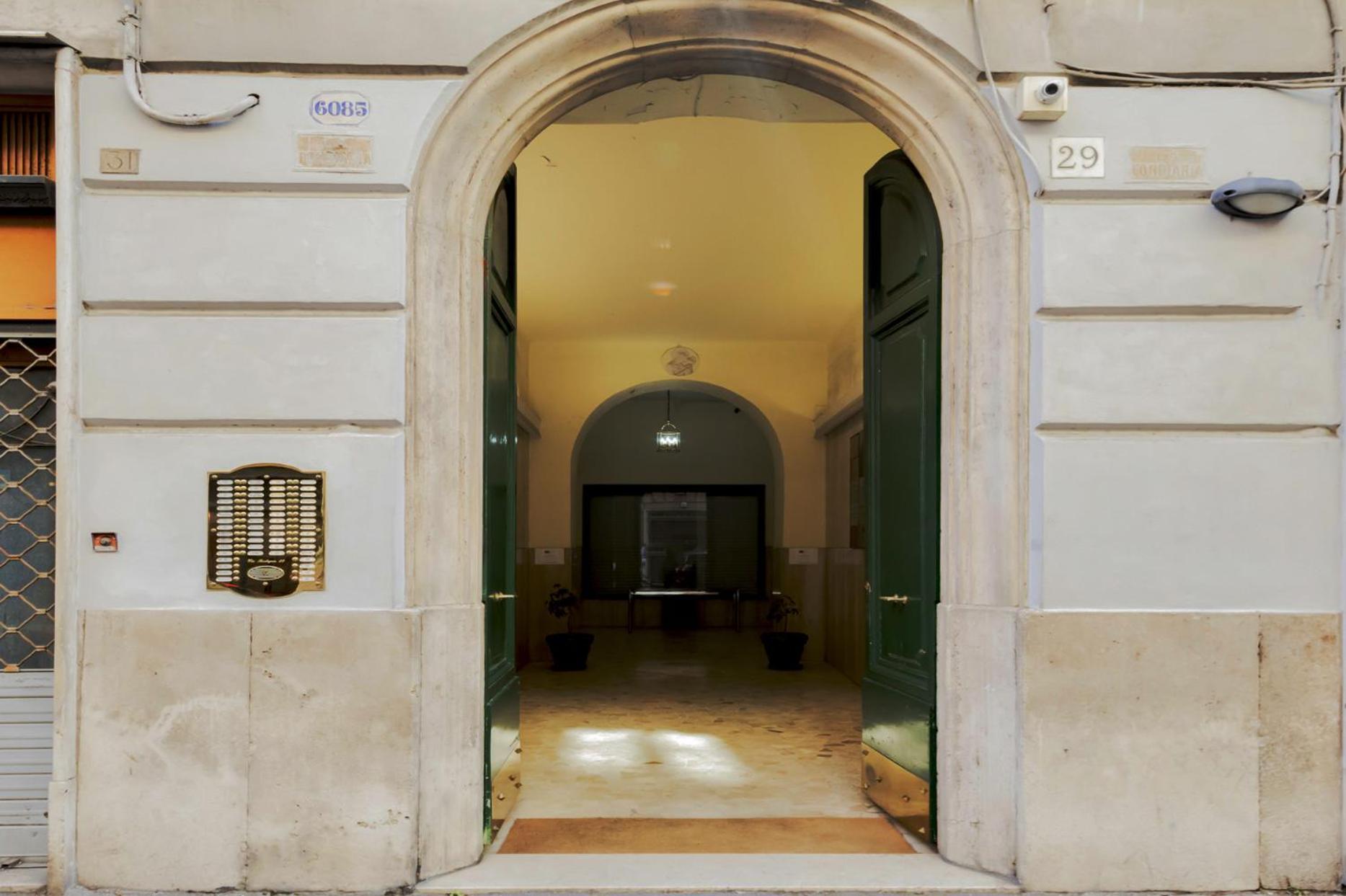 Апартаменты Live Rome Loft Borghese Экстерьер фото